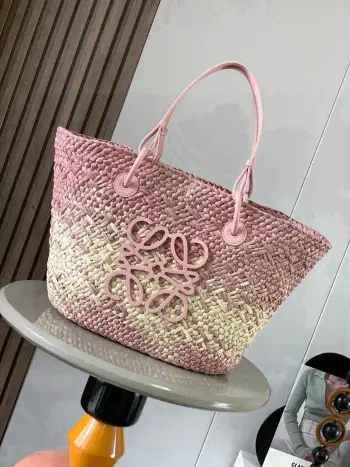 8008 Iraq Palm Fiber Handbag Women s Shoulder Bag Replica Loewe womens bags