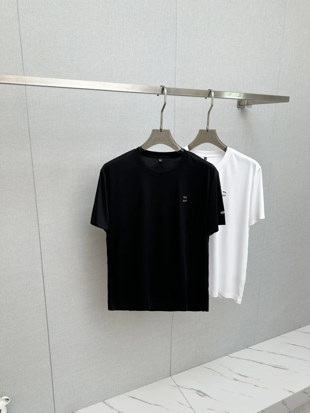 Burberry Spring and summer new short-sleeve T-shirts