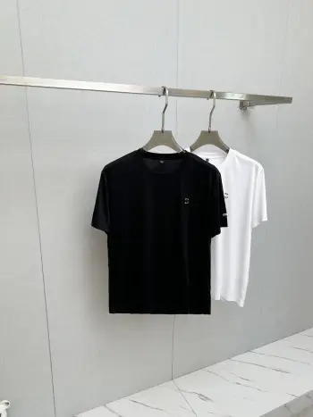 Spring and summer new short-sleeve T-shirts Replica Burberry Tshirts and Polos