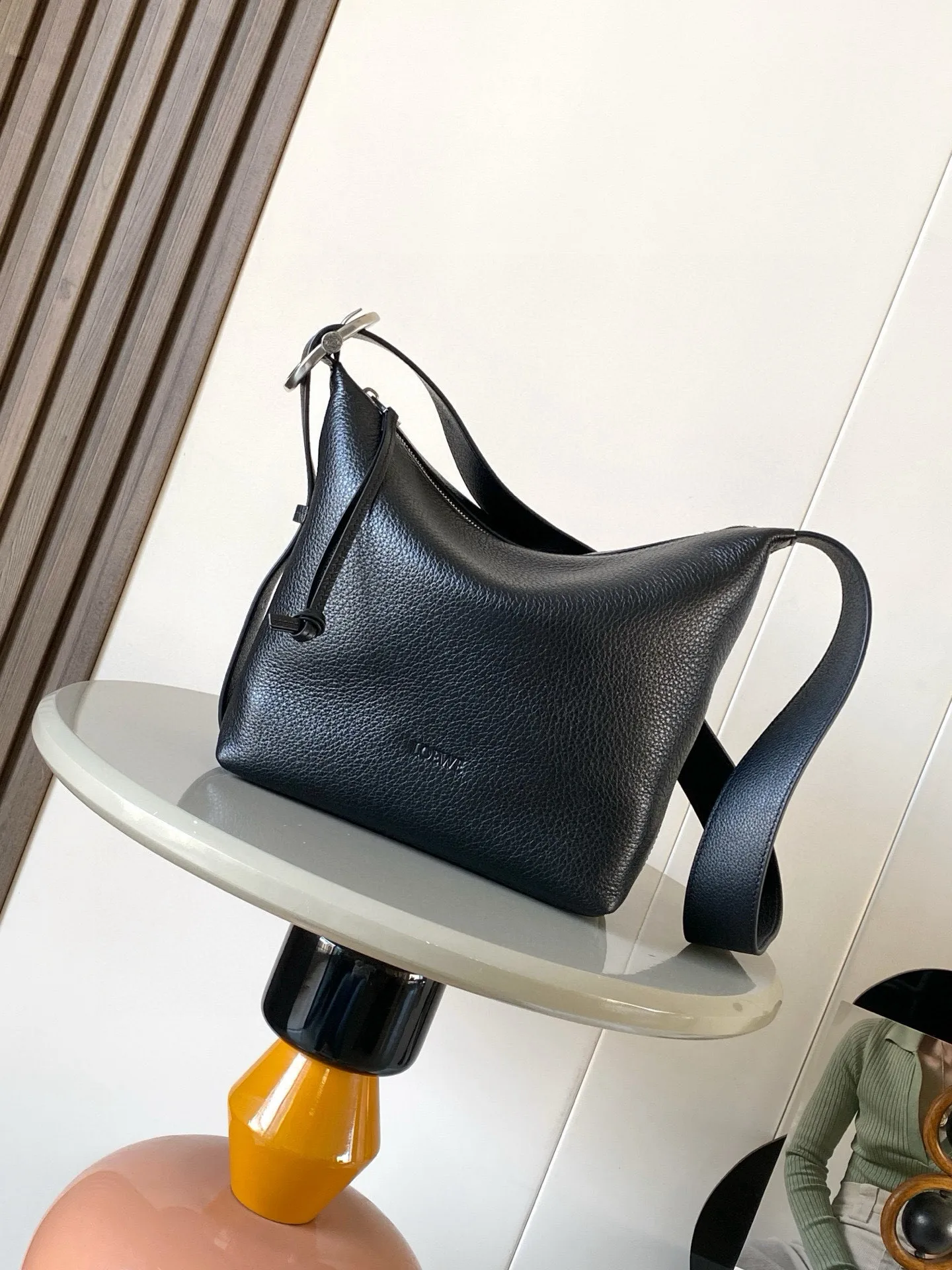 Loewe 9159 Soft Grain Cowhide Leather Handbag Women s Crossbody Bag Loewe 9159 Soft Grain Cowhide Leather Handbag Women s Crossbody Bag