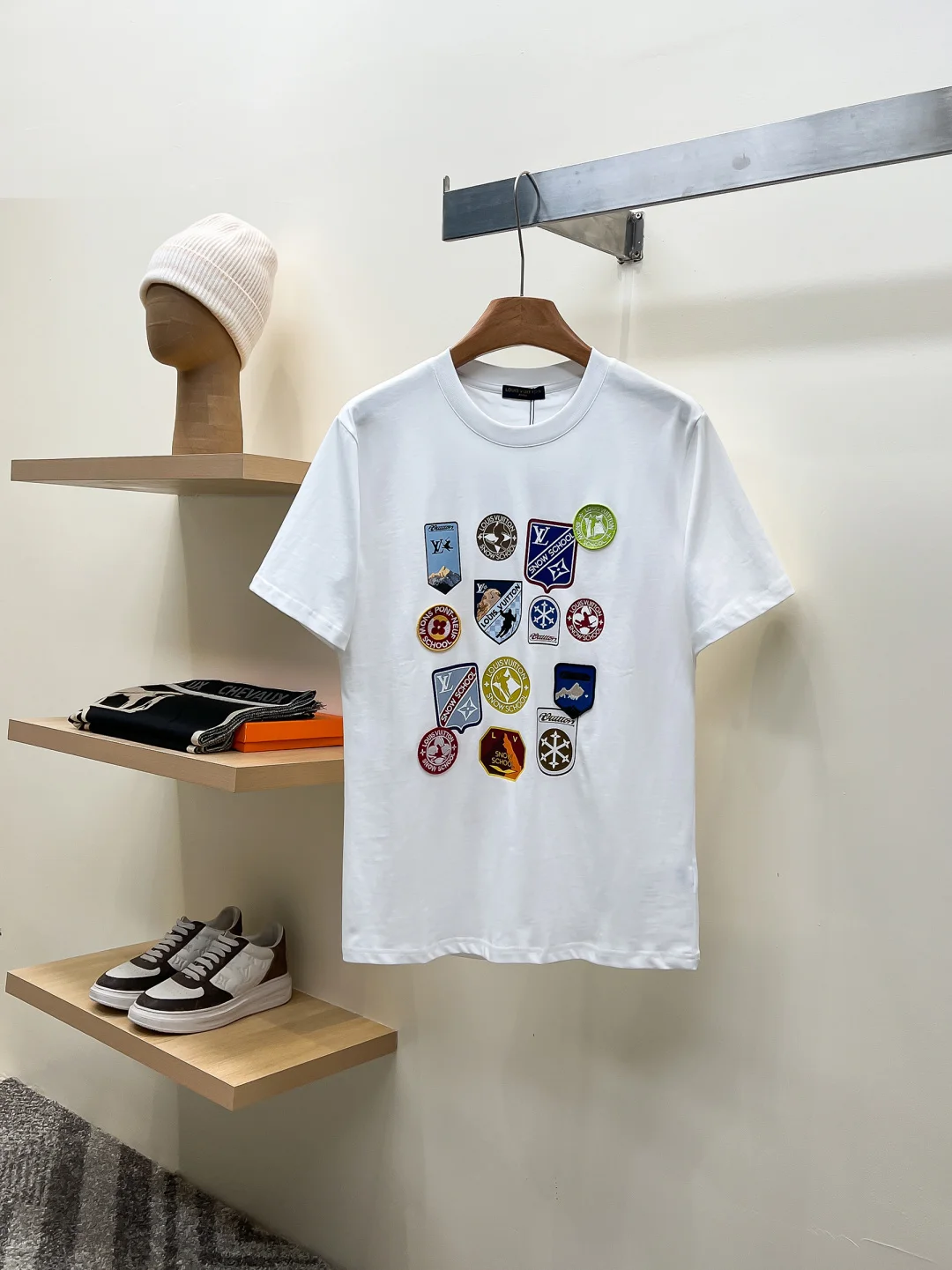 Louis Vuitton Men s Casual Short Sleeve T-Shirt