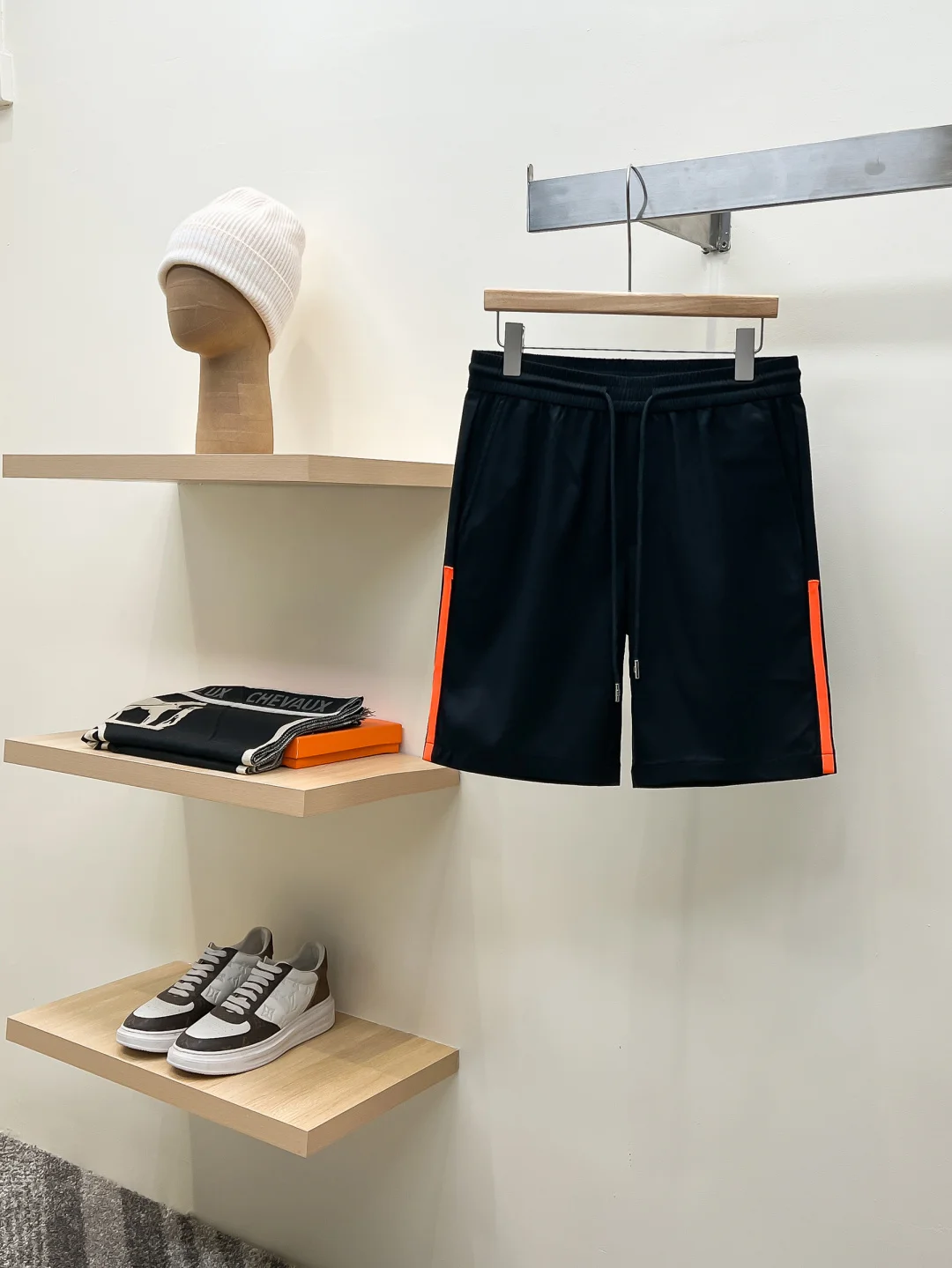 Hermes Embroidered versatile elastic waistband drawstring shorts