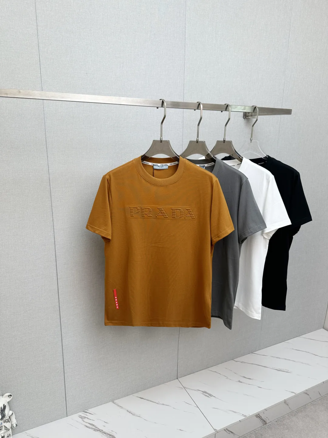 Prada Latest short-sleeve round-neck T-shirt