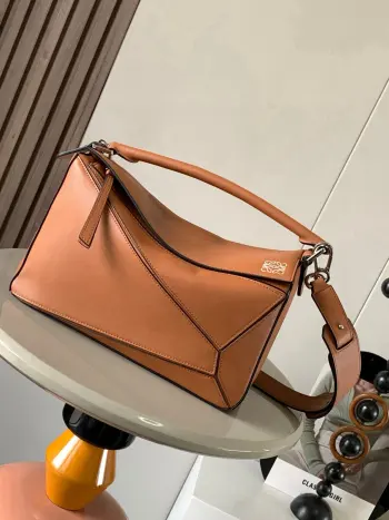 9017 Lychee Pattern Cowhide Handbag Women s Crossbody Bag Replica Loewe womens bags
