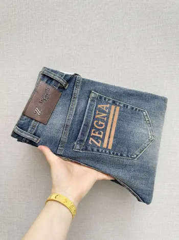 Letter Pattern Washed Denim Pants Replica Zegna Jeans