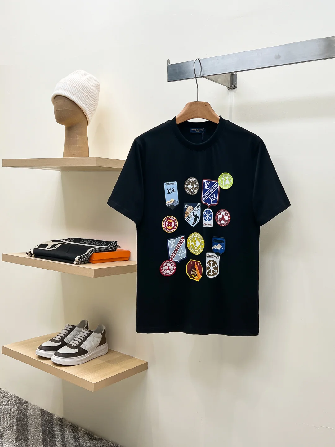 Louis Vuitton Men s Casual Short Sleeve T-Shirt