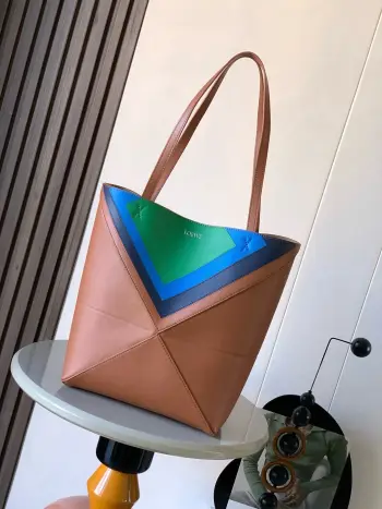 Medium Napa leather handbag Women s shoulder bag Replica Loewe womens bags