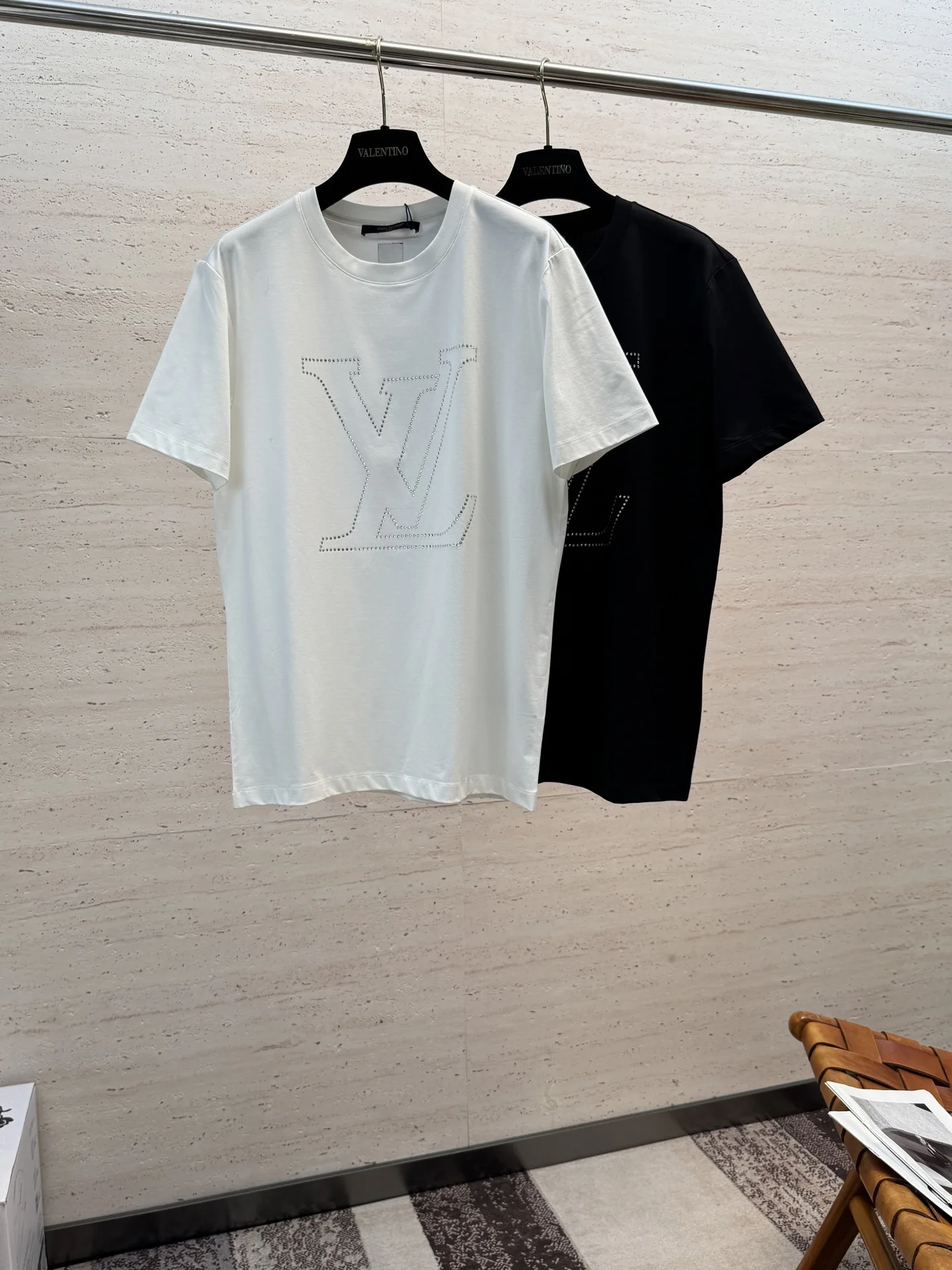 Louis Vuitton New Spring/Summer Casual Men s Round Neck Short Sleeve