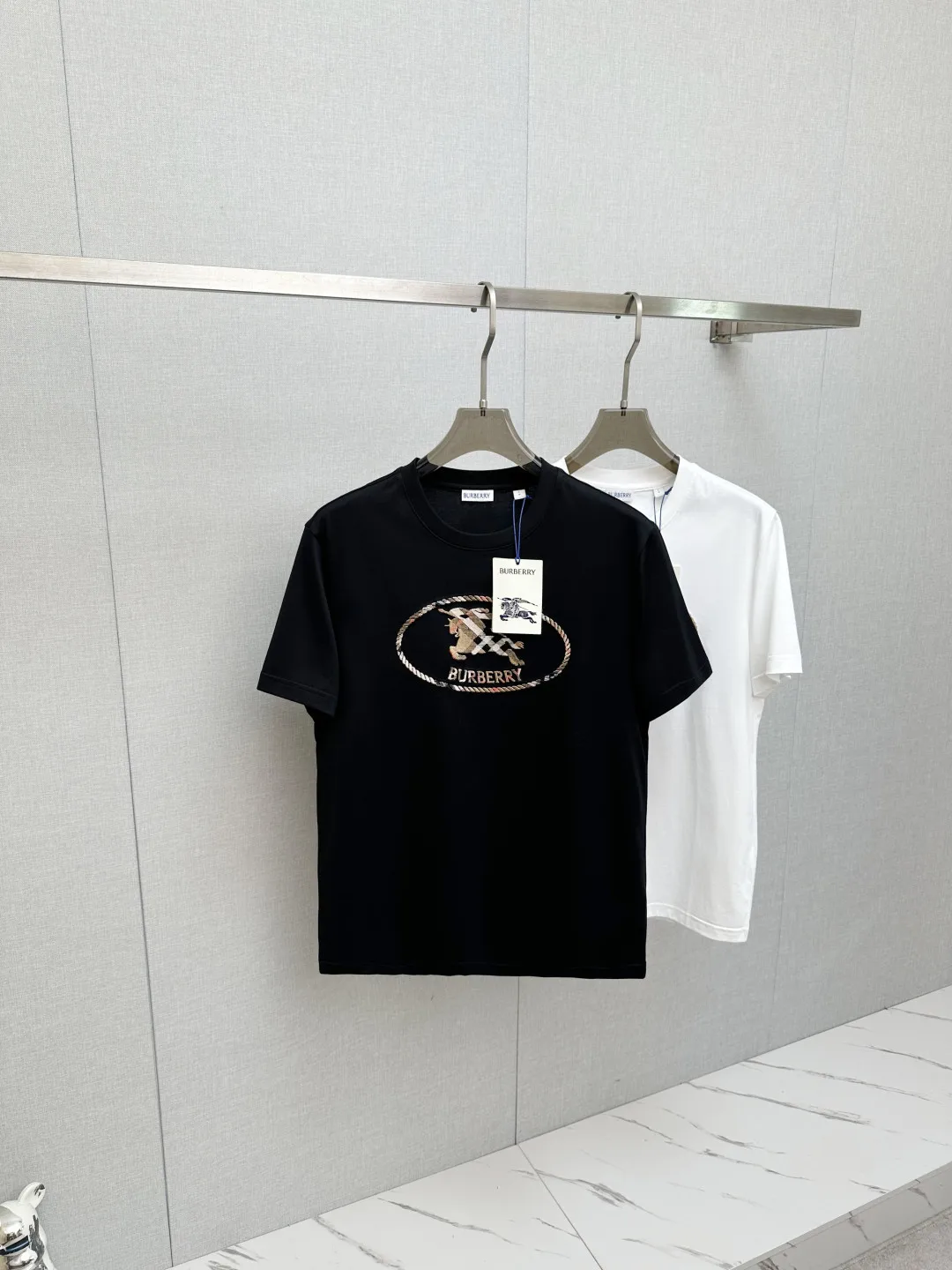 Burberry Latest short-sleeve round-neck T-shirt