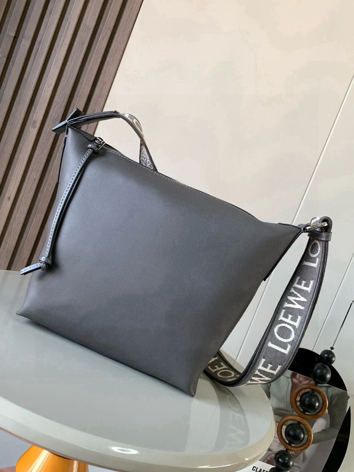 Loewe 9026 One-Shoulder Underarm Crossbody Bag Women s Crossbody Bag Loewe 9026 One-Shoulder Underarm Crossbody Bag Women s Crossbody Bag