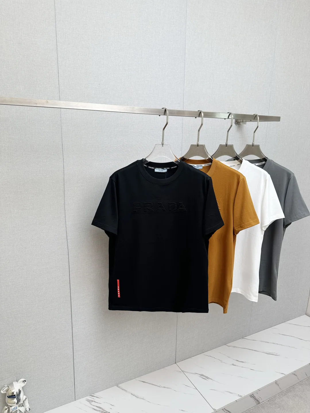 Prada Latest short-sleeve round-neck T-shirt