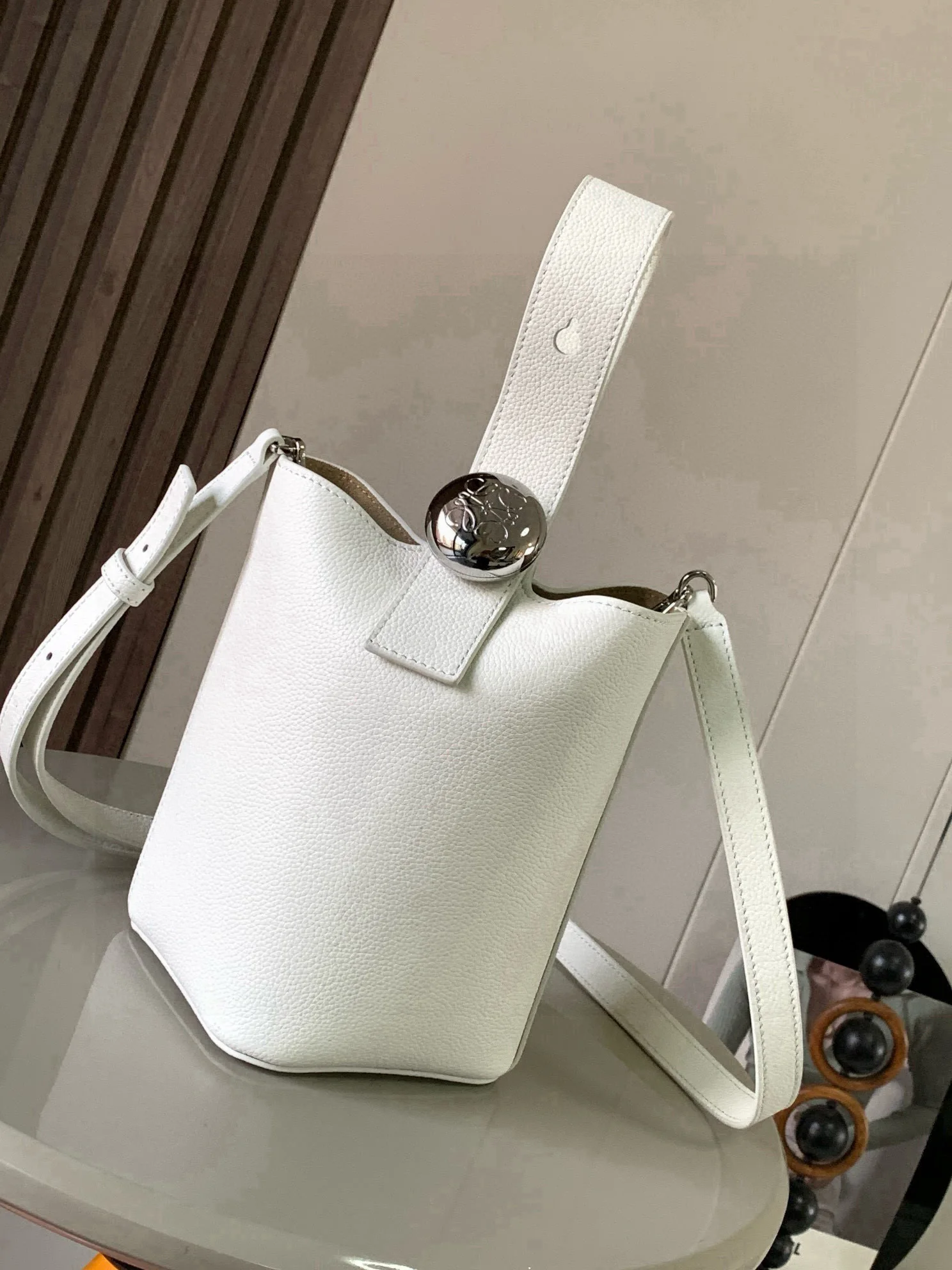 Loewe 9047 Mini Soft Grain Cowhide Leather Bucket Bag Women s Crossbody Bag Loewe 9047 Mini Soft Grain Cowhide Leather Bucket Bag Women s Crossbody Bag