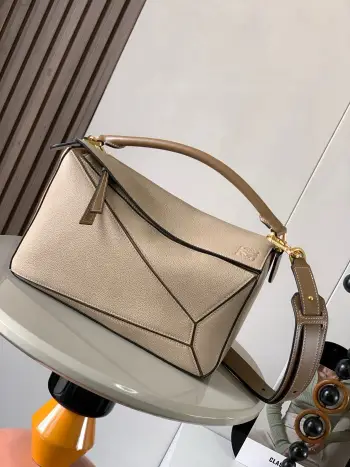 9017 Lychee Pattern Cowhide Handbag Women s Crossbody Bag Replica Loewe womens bags