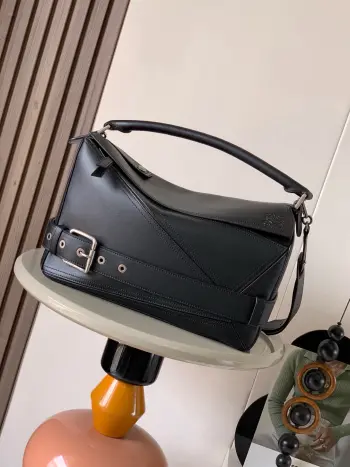 9152 Glossy Cowhide Leather Handbag Women s Crossbody Bag Replica Loewe womens bags