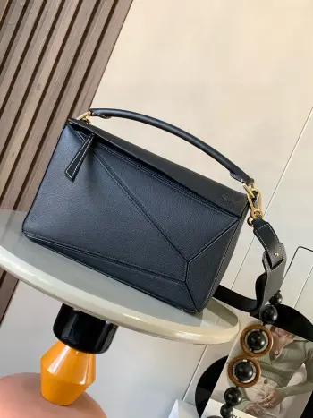 9017 Lychee Pattern Cowhide Handbag Women s Crossbody Bag Replica Loewe womens bags