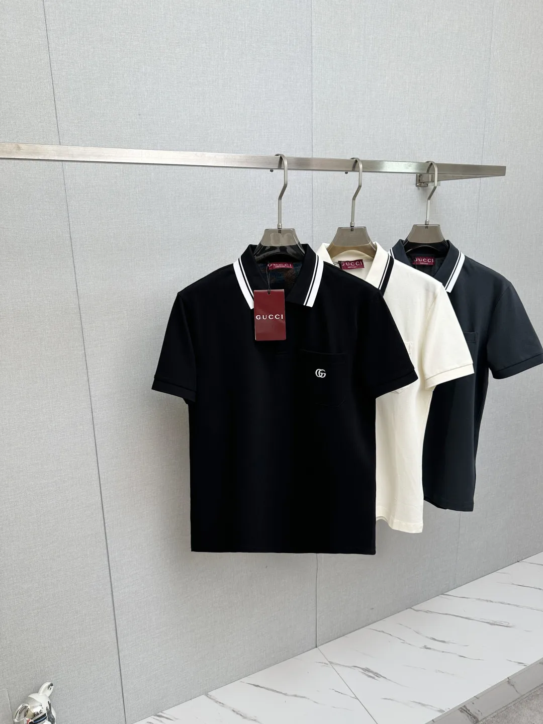 Gucci Men s Polo Shirt with Collar and Short Sleeves Gucci Men s Polo Shirt with Collar and Short Sleeves