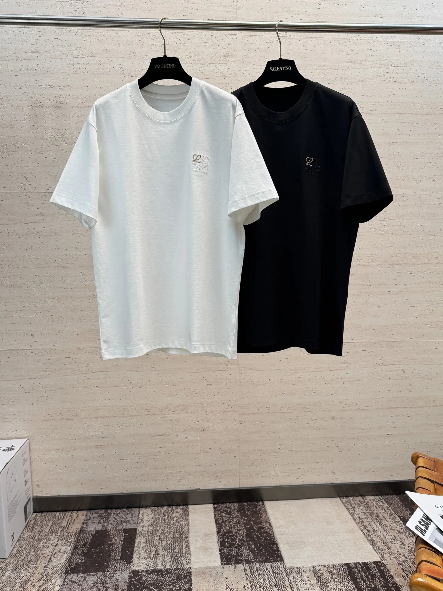 Loewe New Spring/Summer Casual Men s Round Neck Short Sleeve