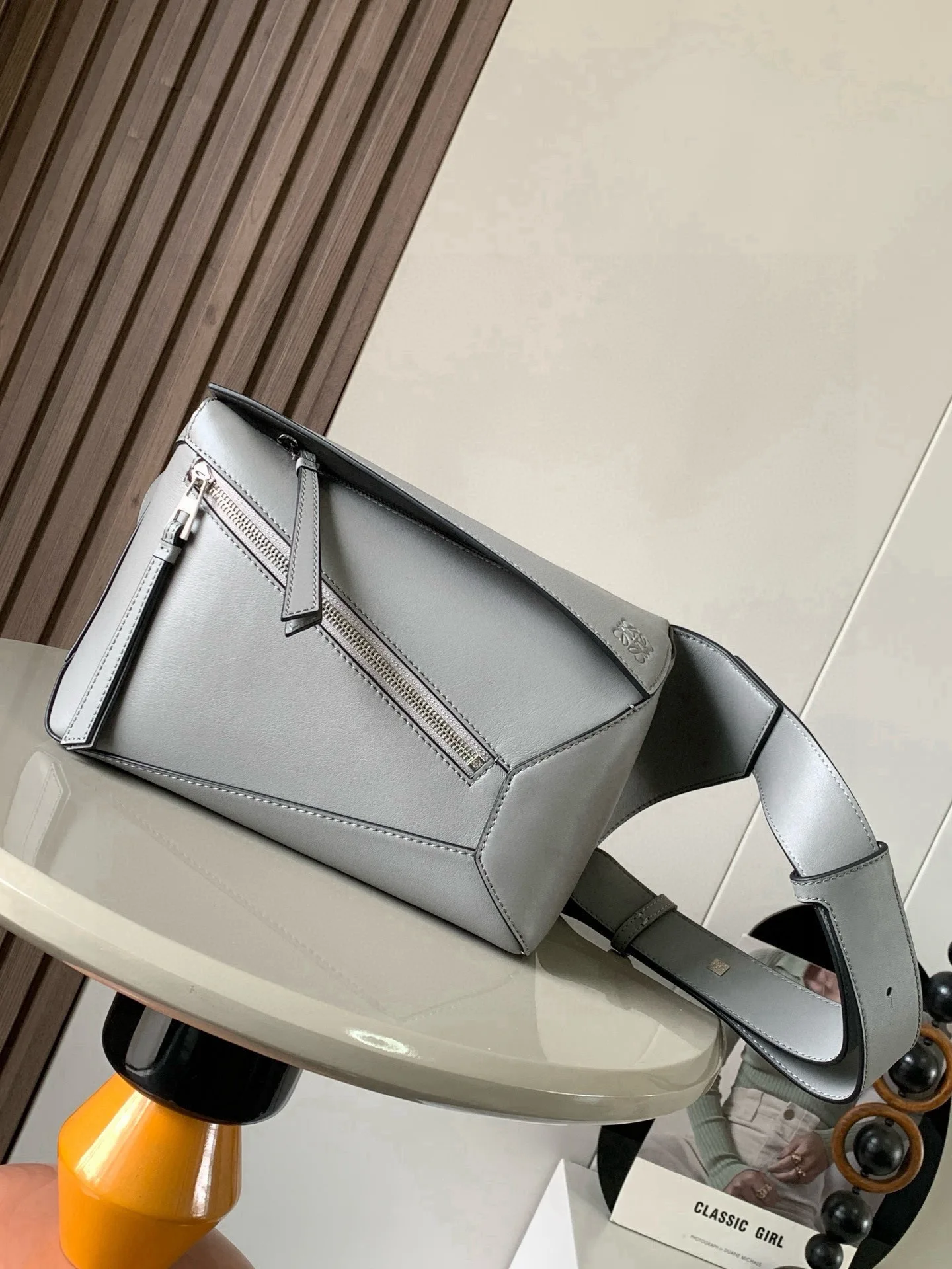 Loewe 9114 Small Classic Cowhide Leather Waist Bag Waist Bag