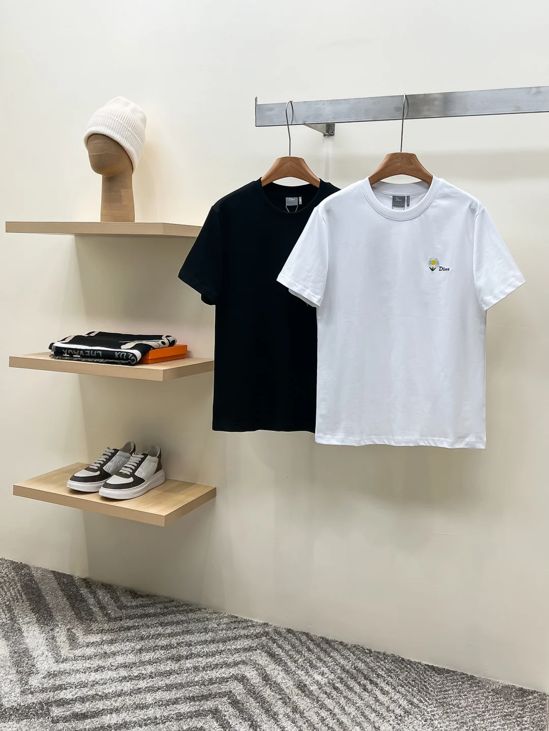 Dior Round neck embroidered pattern T-shirt