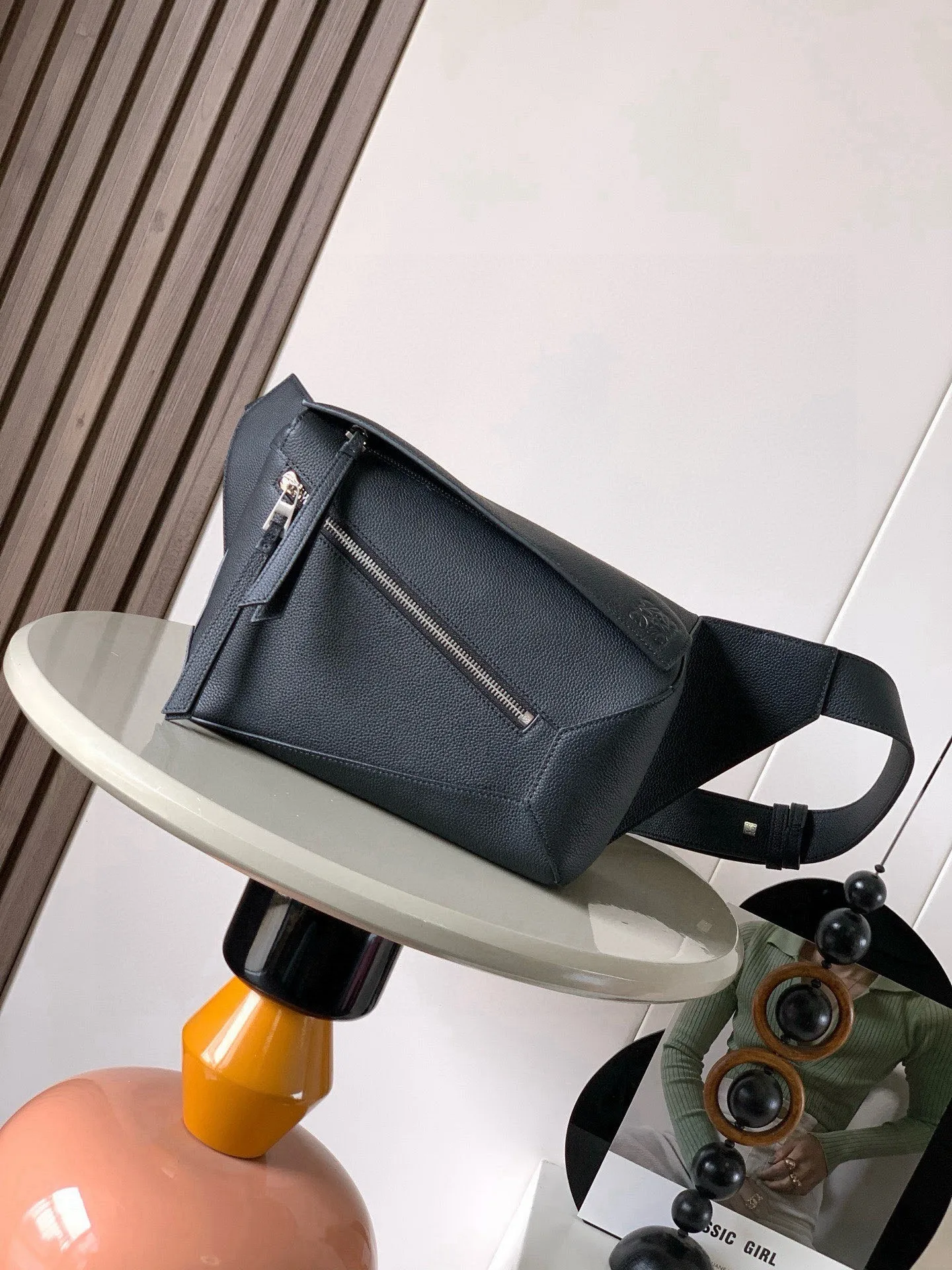 Loewe 9114 Small Classic Cowhide Leather Waist Bag Waist Bag