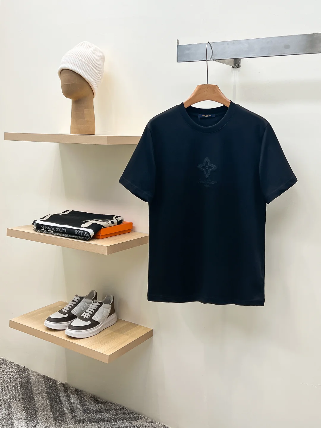 Louis Vuitton Latest couple short-sleeve T-shirts