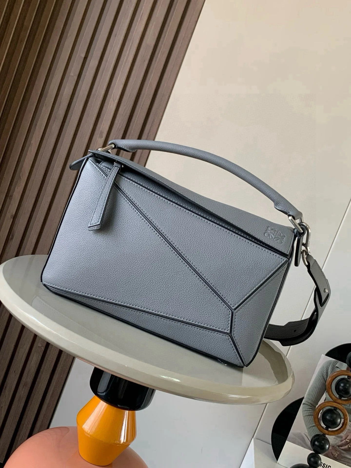 Loewe 9017 Lychee Pattern Cowhide Handbag Women s Crossbody Bag