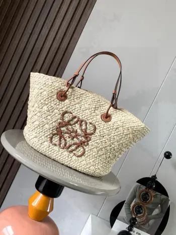 8008 Iraq Palm Fiber Handbag Women s Shoulder Bag Replica Loewe womens bags