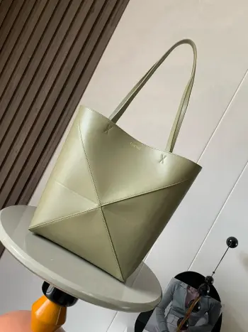 9029 Smooth Cowhide Leather Geometric Handbag Women s Shoulder Bag Replica Loewe womens bags