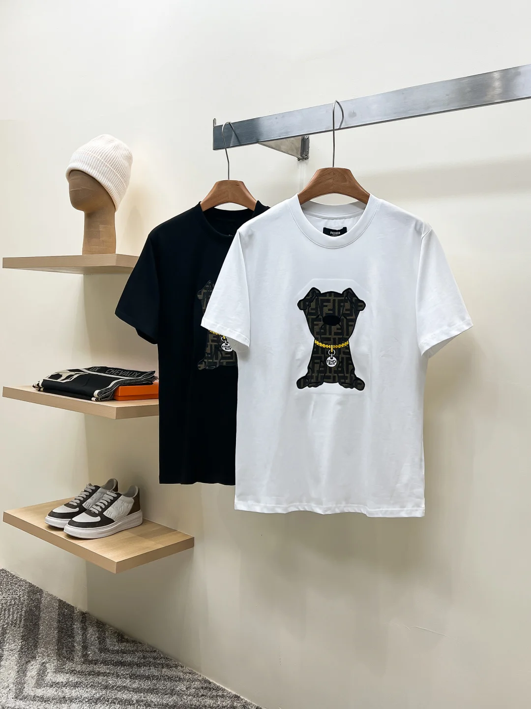 Fendi Fashion Casual Round Neck Short Sleeve T-Shirt Fendi Fashion Casual Round Neck Short Sleeve T-Shirt