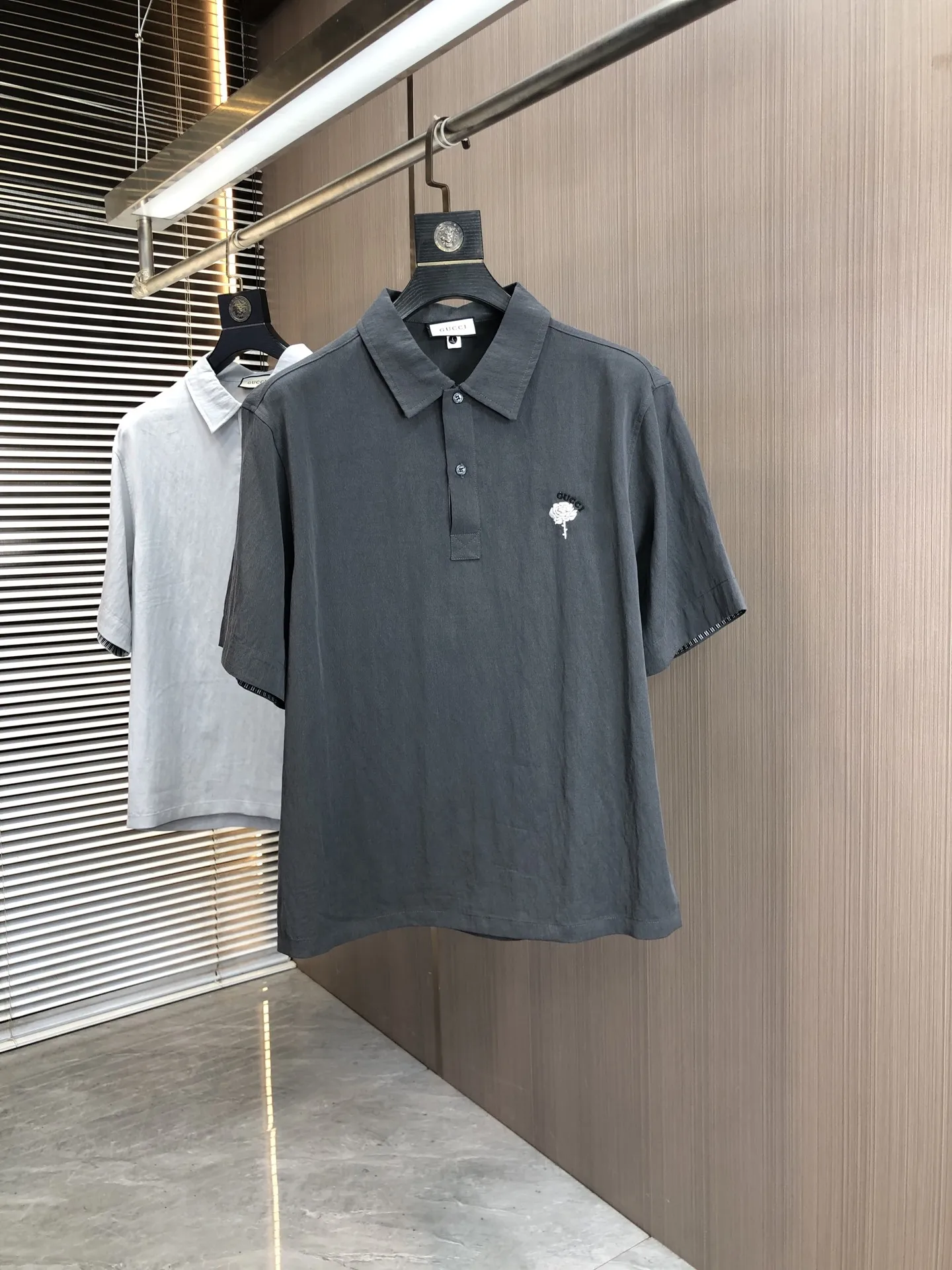 Gucci Old Maple Casual Polo Shirt with Collar Gucci Old Maple Casual Polo Shirt with Collar