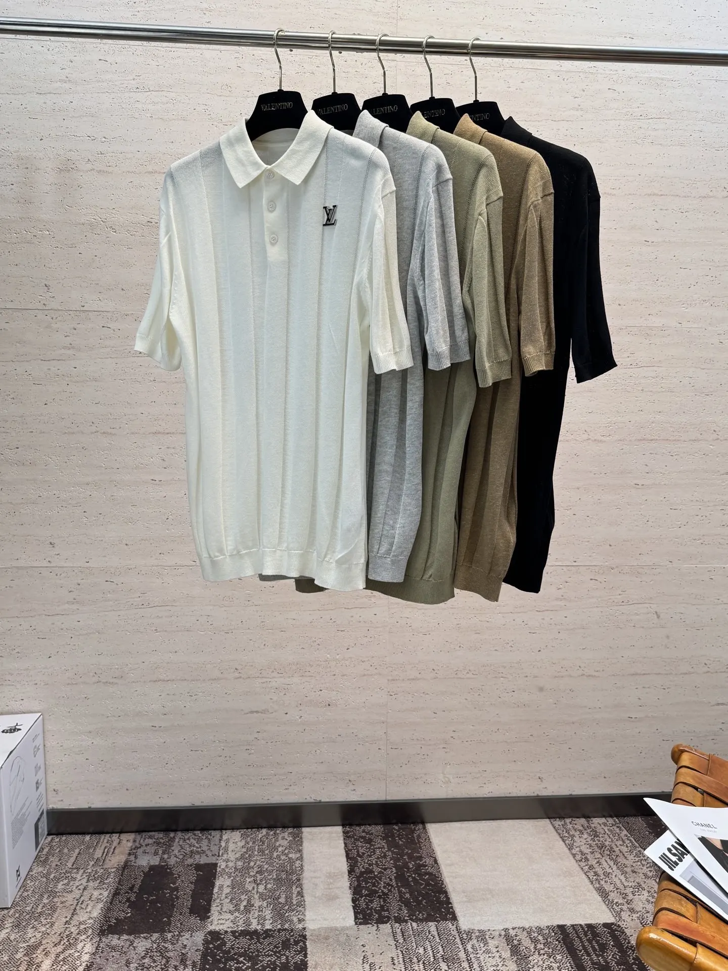 Louis Vuitton Spring and summer men s short-sleeve polo sweater