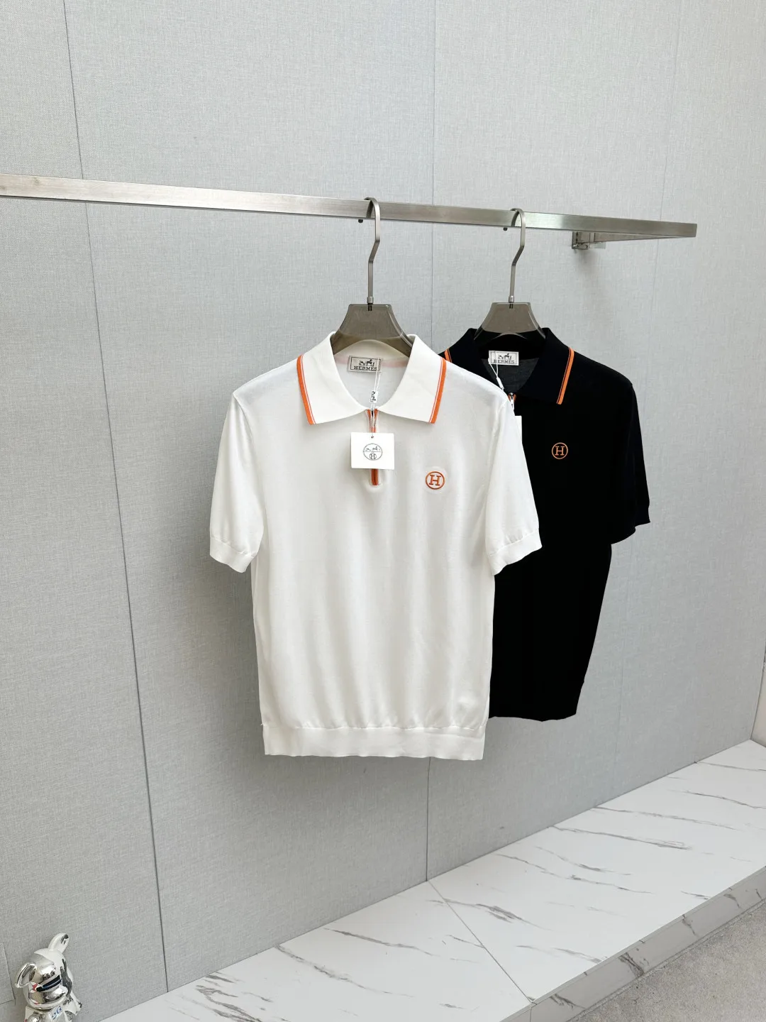 Hermes Men s Polo Shirt with Collar and Short Sleeves