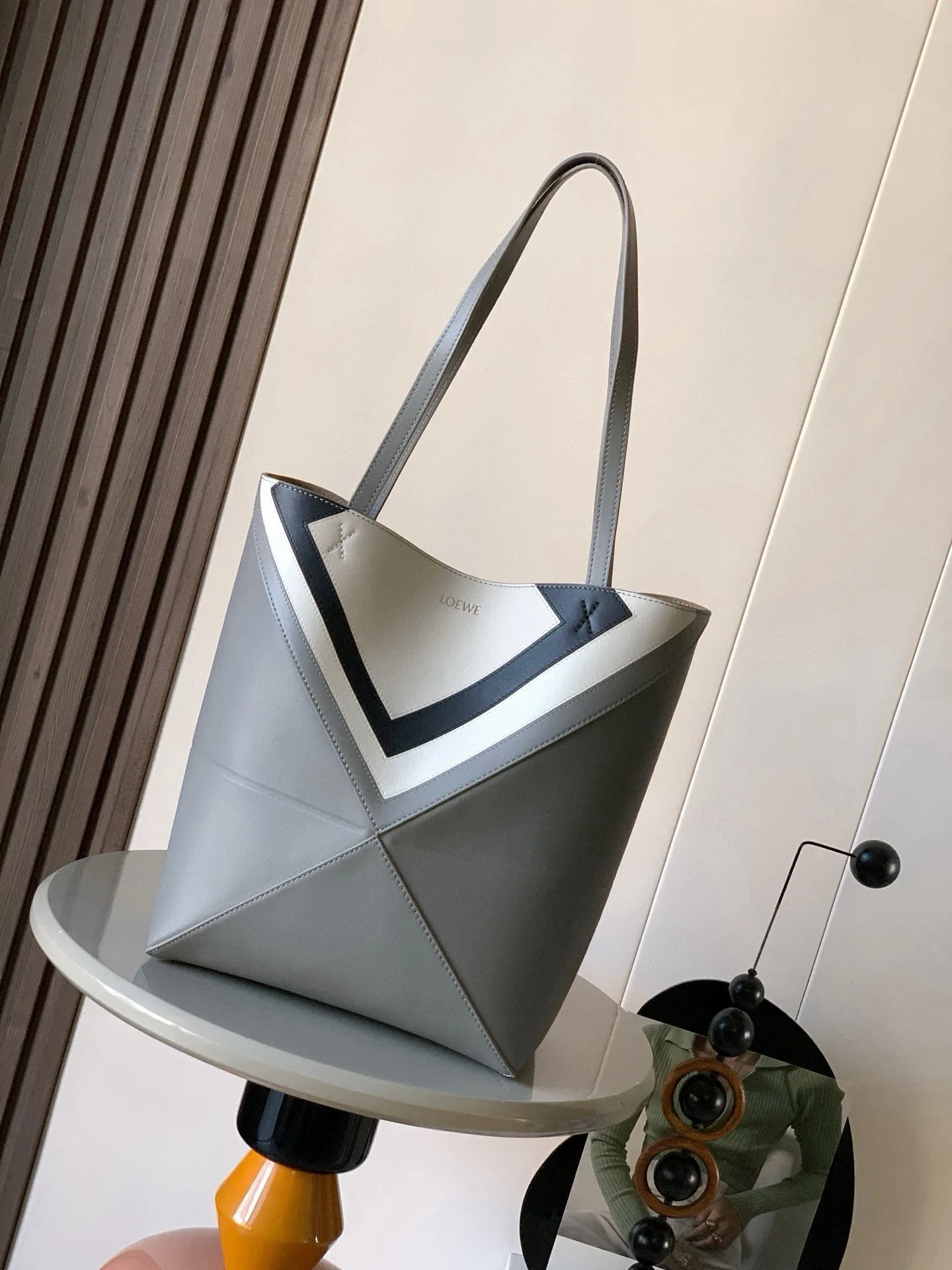 Loewe Medium Napa leather handbag women s shoulder bag Loewe Medium Napa leather handbag women s shoulder bag
