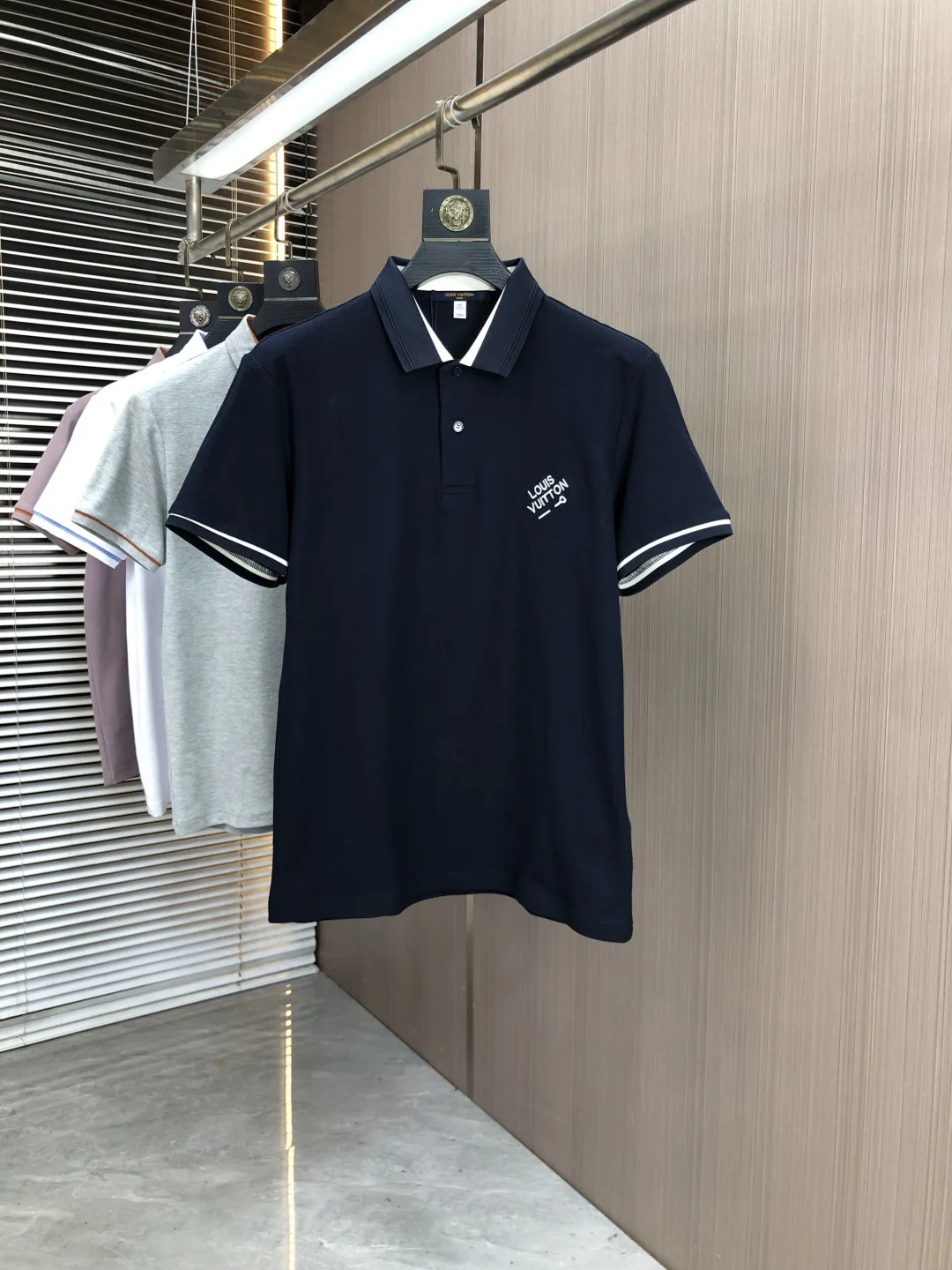 Louis Vuitton Spring and summer new men s logo short-sleeve polo shirt