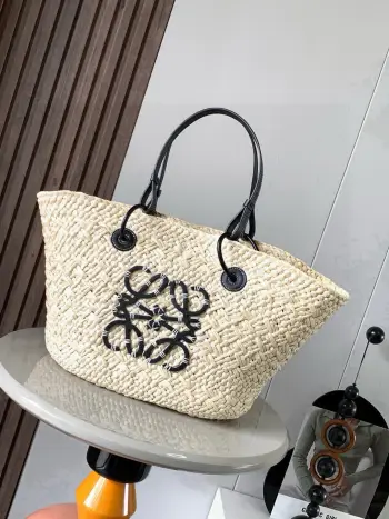 8008 Iraq Palm Fiber Handbag Women s Shoulder Bag Replica Loewe womens bags