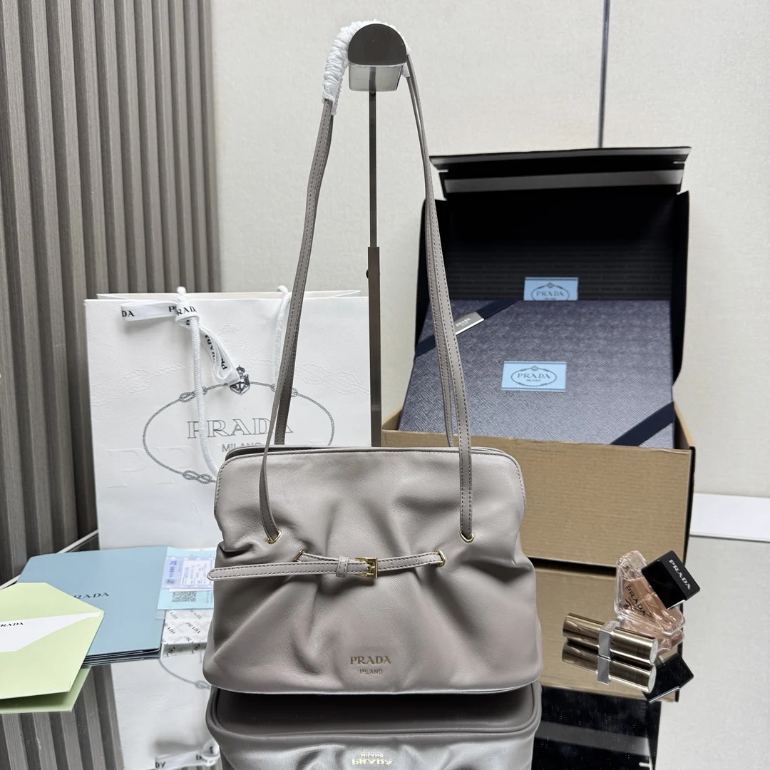 Prada 1BG586 Single Shoulder Cloud Bag Women s Crossbody Bag