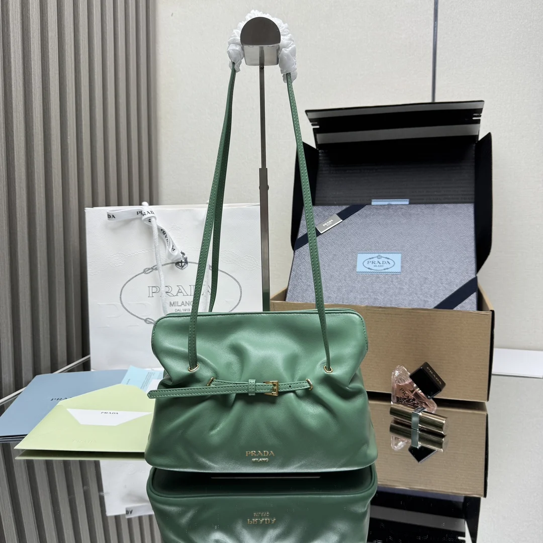 Prada 1BG586 One-Shoulder Cloud Bag Women s Crossbody Bag Prada 1BG586 One-Shoulder Cloud Bag Women s Crossbody Bag