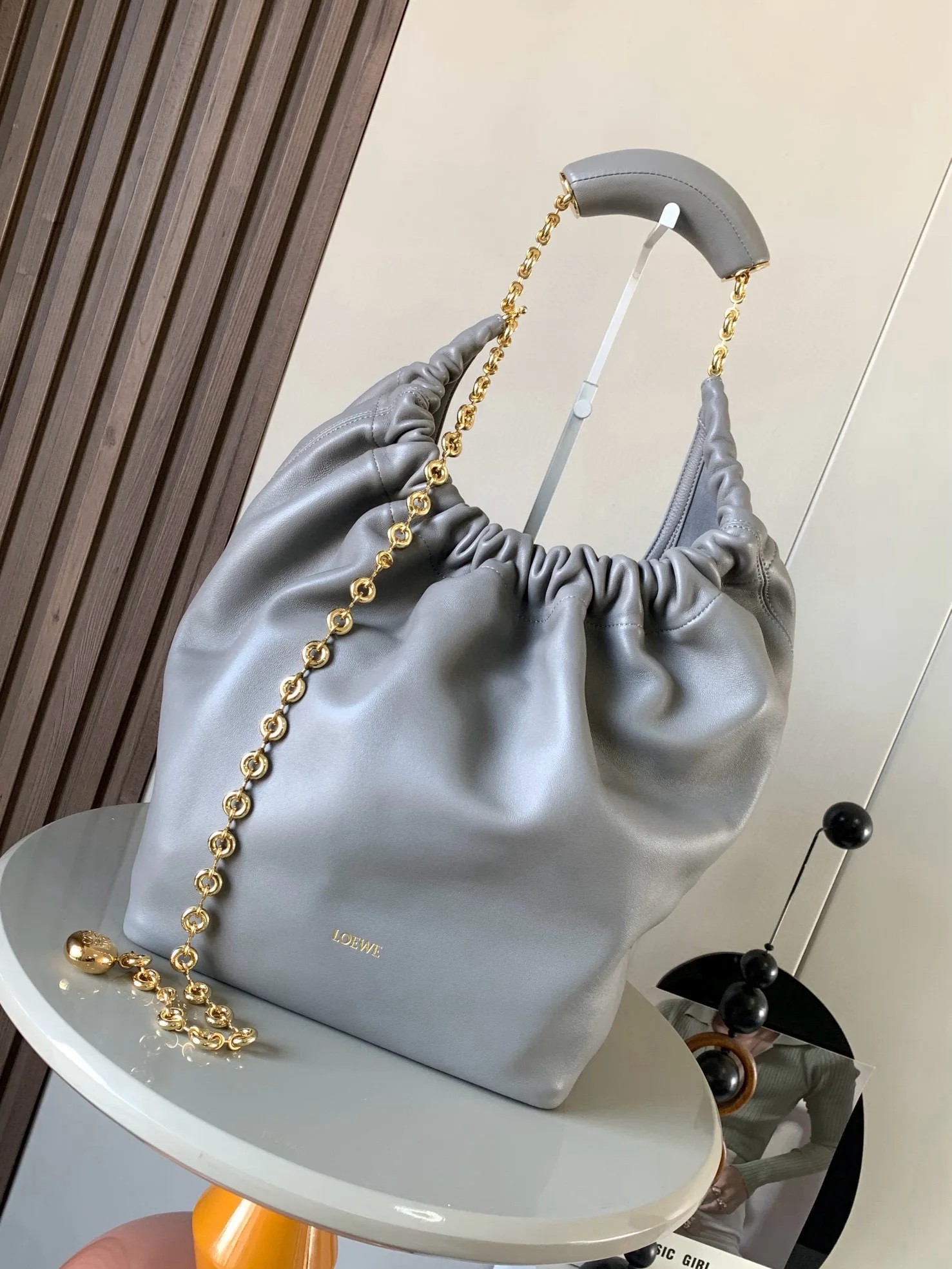 Loewe 9041 Napa lambskin handbag women s shoulder bag Loewe 9041 Napa lambskin handbag women s shoulder bag
