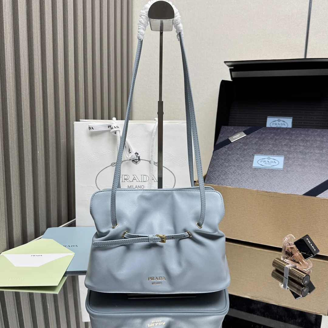 Prada 1BG586 One-Shoulder Cloud Bag Women s Crossbody Bag Prada 1BG586 One-Shoulder Cloud Bag Women s Crossbody Bag