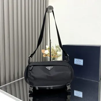 2VH171 New Men s Chest Bag / Shoulder Bag Chest Bag Replica Prada belt bags