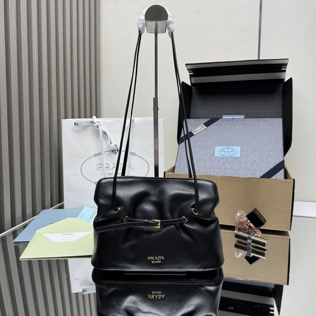 Prada 1BG586 One-Shoulder Cloud Bag Women s Crossbody Bag Prada 1BG586 One-Shoulder Cloud Bag Women s Crossbody Bag