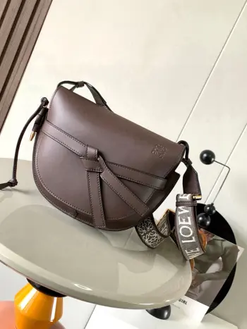 9004 Letter Wide Shoulder Strap Saddle Bag Women s Crossbody Bag Replica Loewe womens bags