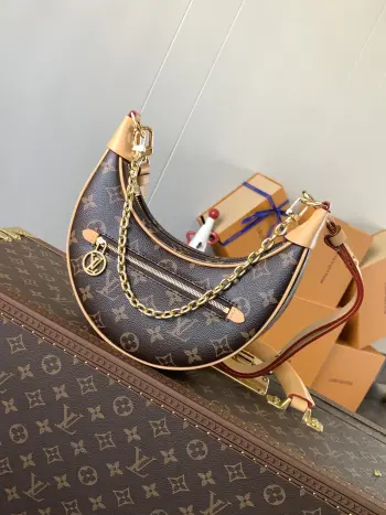 M81098 Half-Moon Baguette Bag Women s Crossbody Bag Replica Louis Vuitton womens bags