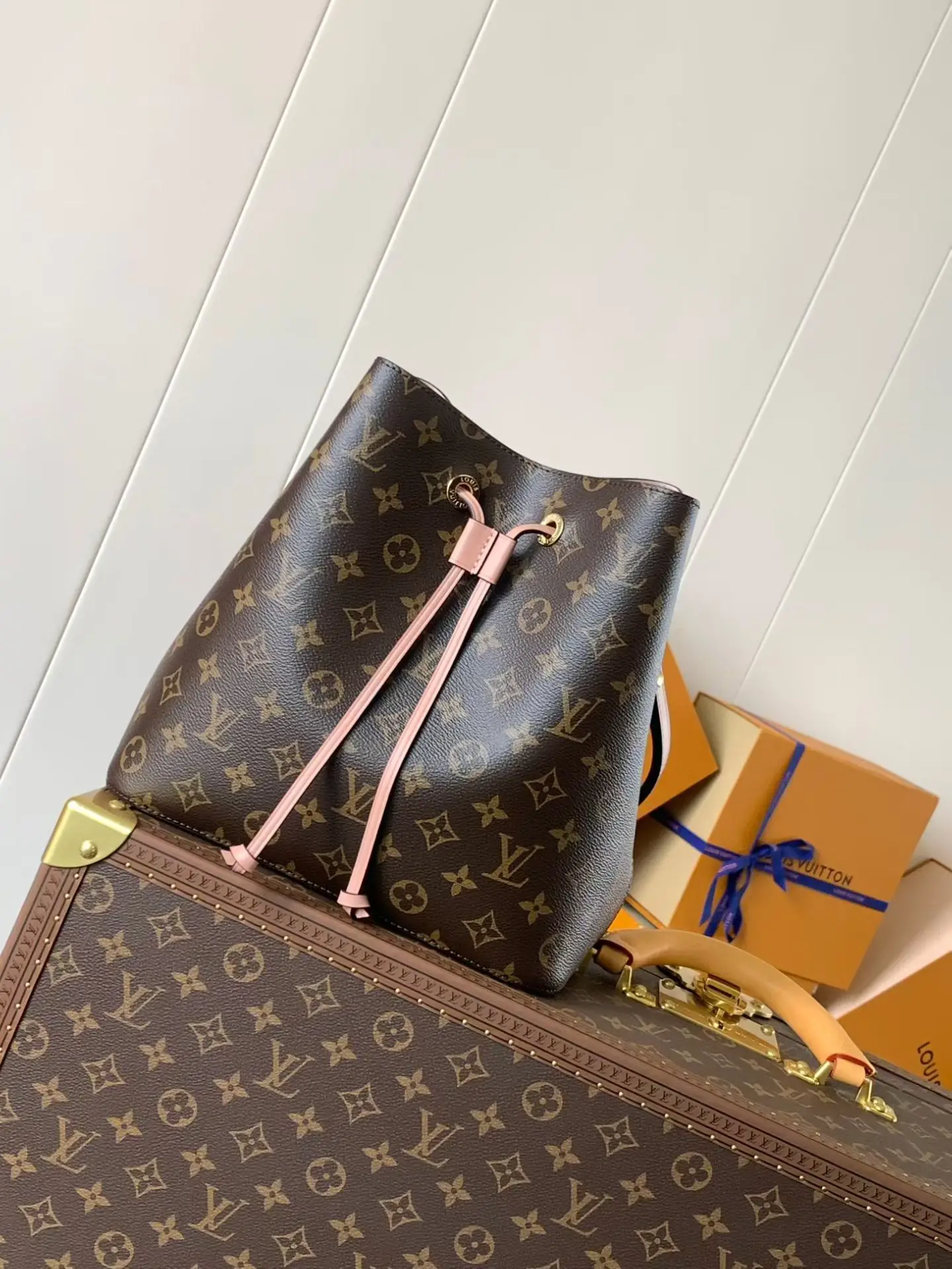 Louis Vuitton M44021 Canvas Handbag Women s Crossbody Bag Louis Vuitton M44021 Canvas Handbag Women s Crossbody Bag
