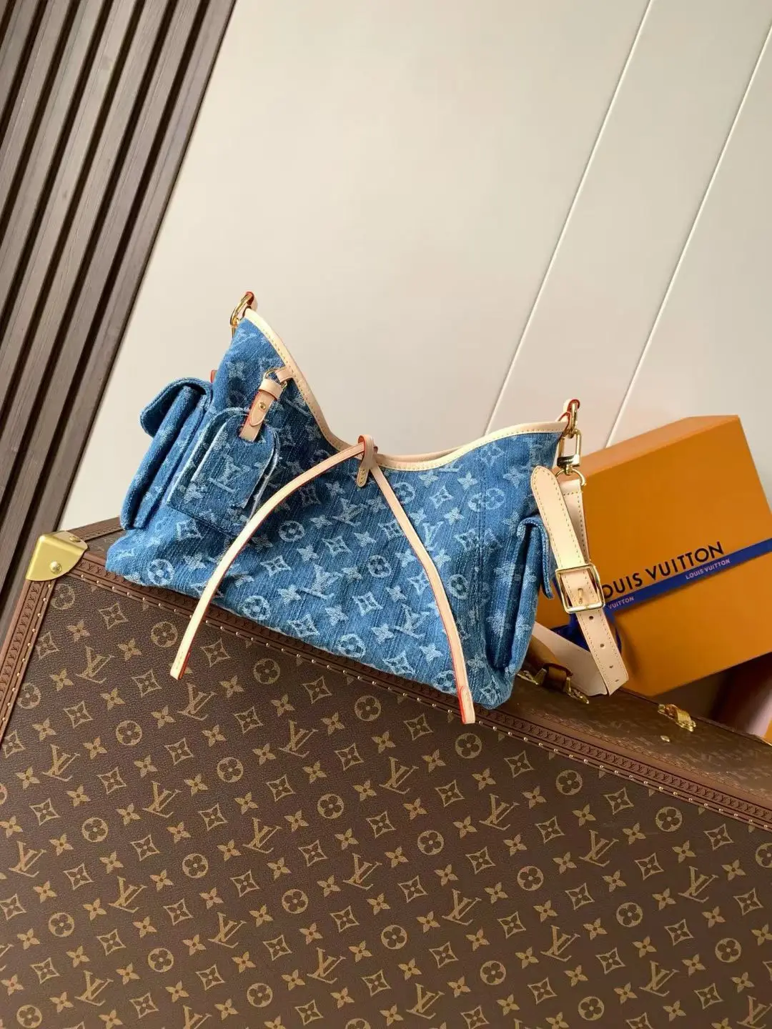 Louis Vuitton M27623 Blue Denim Small Handbag Women s Crossbody Bag Louis Vuitton M27623 Blue Denim Small Handbag Women s Crossbody Bag
