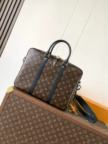 M52005 Reading Glasses Briefcase Men s Crossbody Bag Replica Louis Vuitton mens bags