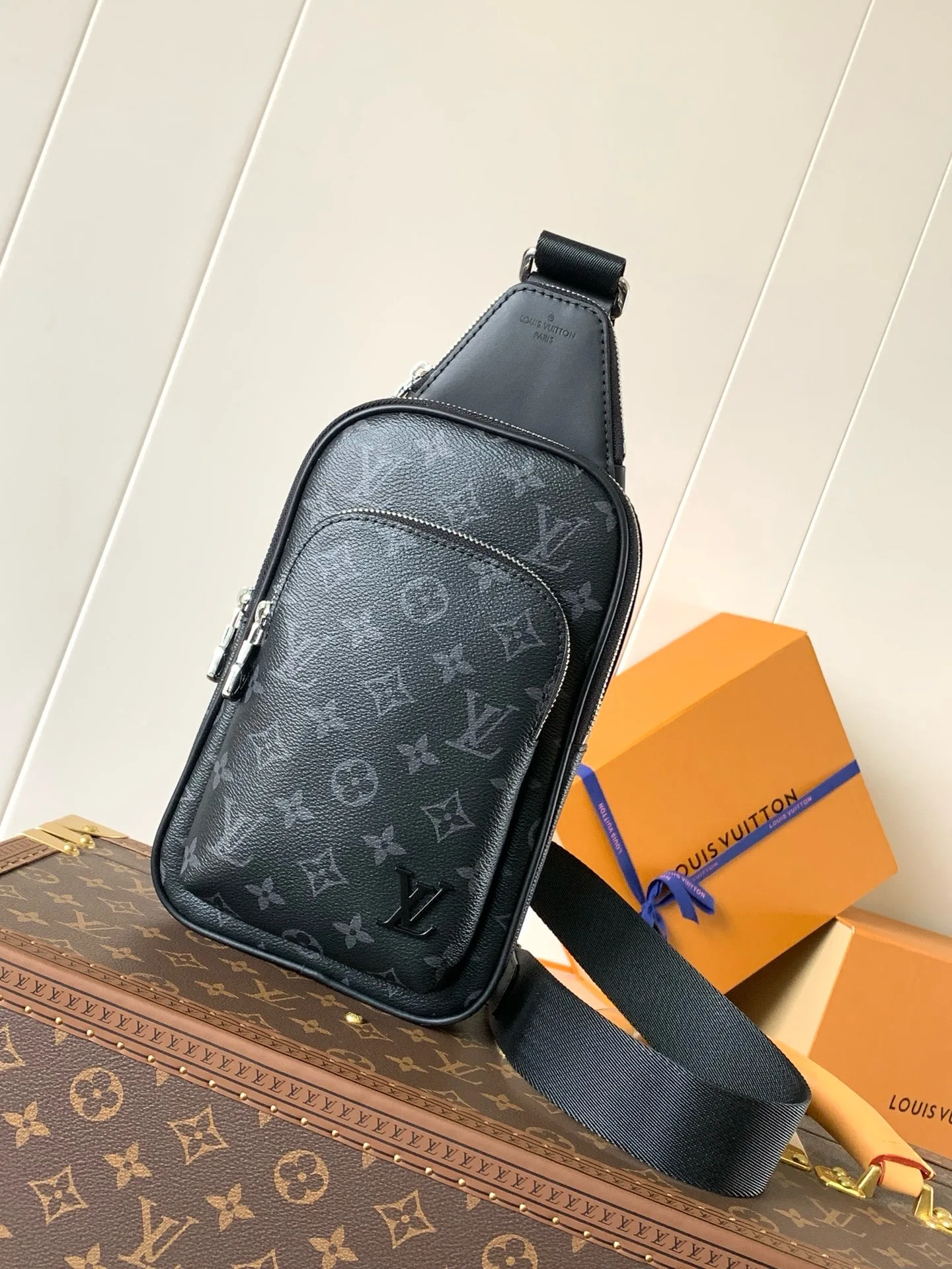 Louis Vuitton M47137 Small Shoulder Bag Chest Bag Louis Vuitton M47137 Small Shoulder Bag Chest Bag