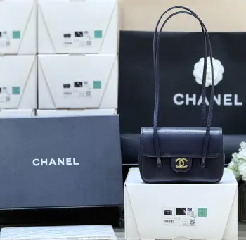 AP5068 Cowhide Bag King Women s Shoulder Bag Replica Chanel womens bags
