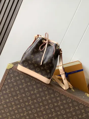 M46983 Trendy Wine Bag Bucket Bag Women s Crossbody Bag Replica Louis Vuitton womens bags