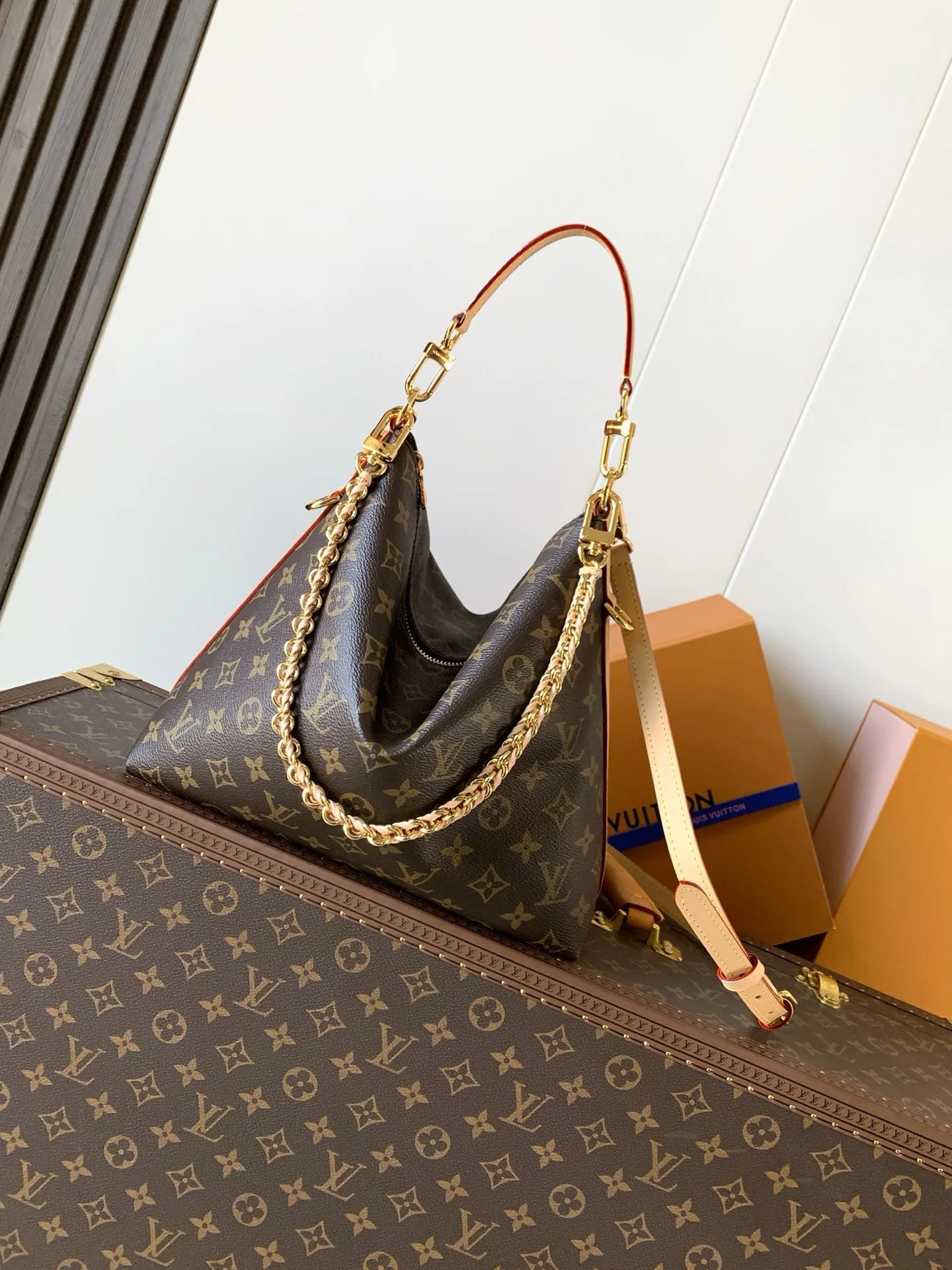 Louis Vuitton M27825 Grain Cowhide Leather Handbag Women s Crossbody Bag Louis Vuitton M27825 Grain Cowhide Leather Handbag Women s Crossbody Bag